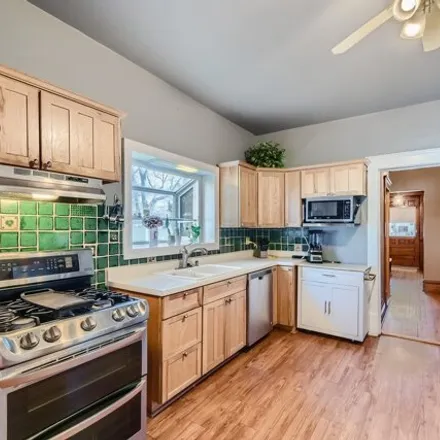 Image 4 - 9616 South Longwood Drive, Chicago, IL 60643, USA - House for sale