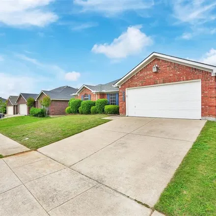 Rent this 3 bed apartment on 7937 Mourning Dove Drive in Arlington, TX 76002