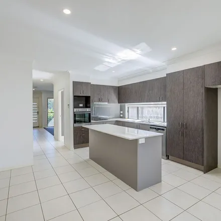 Rent this 3 bed townhouse on 69 Kate Circuit in Rochedale QLD 4123, Australia