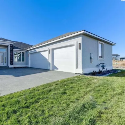 Buy this 3 bed house on I 182;US 12 in Richland, WA 99352