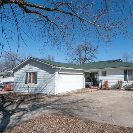 Image 3 - 298 North 4th Street, Neodesha, Wilson County, KS 66757, USA - House for sale