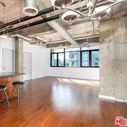 Rent this 2 bed condo on Grand Lofts in 1100 South Grand Avenue, Los Angeles