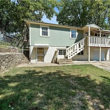 Buy this studio house on 6298 East 16th Street in Kansas City, MO 64126