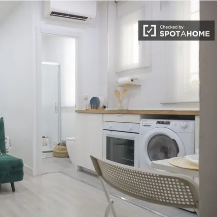 Rent this studio apartment on Calle de Antonio López in 23, 28019 Madrid