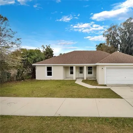 Buy this 3 bed house on 905 East McDonald Avenue in Eustis, FL 32726