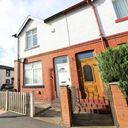 Rent this 2 bed townhouse on St Ninian's Court in Carlisle, CA2 4LX