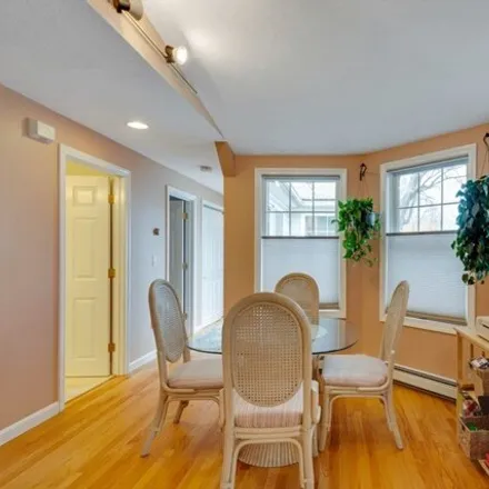 Image 7 - 505 Crafts Street, Newton, MA 02460, USA - House for sale