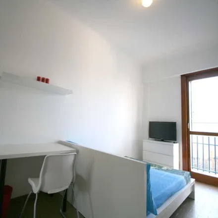 Image 3 - Via Coluccio Salutati, 5, 20144 Milan MI, Italy - Room for rent