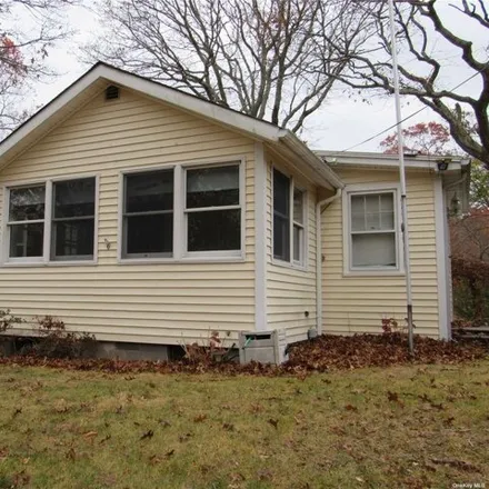 Buy this 2 bed house on 120 Park Road in Baiting Hollow, Riverhead