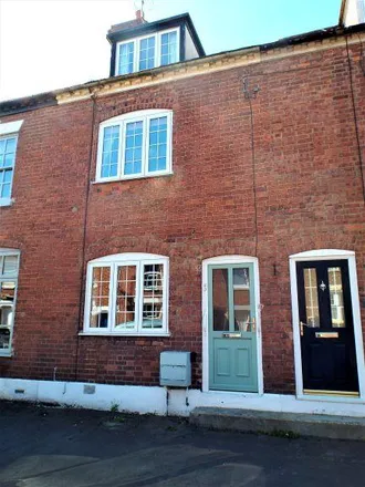 Rent this 2 bed townhouse on 43 Newlands in Pershore, WR10 1BP