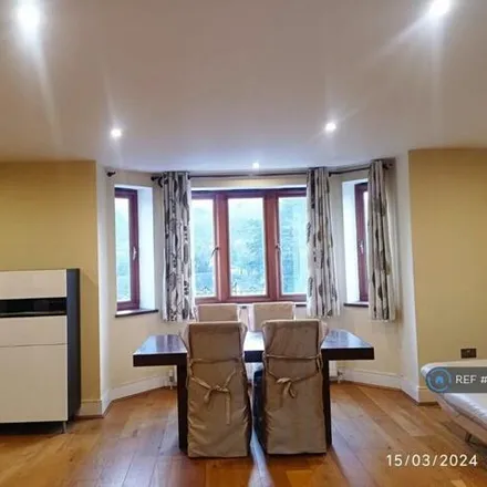 Image 6 - 39 Foxley Lane, London, CR8 3EE, United Kingdom - Apartment for rent