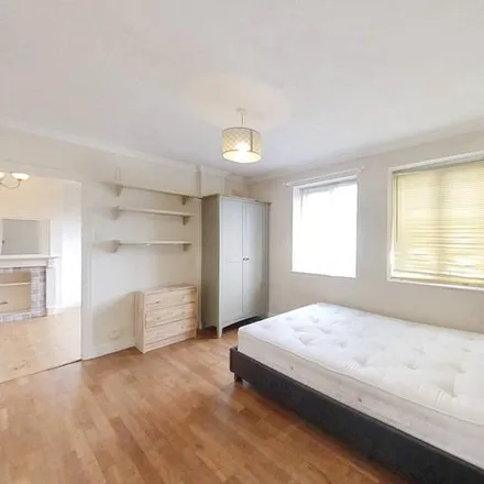 Image 5 - Coleman Court, Kimber Road, London, SW18 4PP, United Kingdom - Apartment for rent