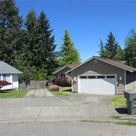 Buy this 3 bed house on 5 75th Street Southwest in Everett, WA 98203