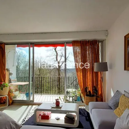 Image 4 - 8 Grande Rue, 92420 Vaucresson, France - Apartment for rent