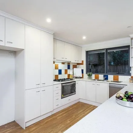Image 7 - 30 Galahad Crescent, Glen Waverley VIC 3150, Australia - Apartment for rent