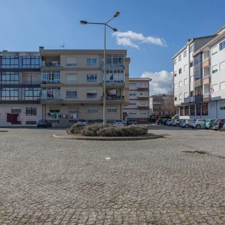 Image 4 - unnamed road, Castêlo da Maia, Portugal - Apartment for rent
