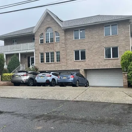 Rent this 2 bed house on 476 Highland Ave Unit Right in Palisades Park, New Jersey