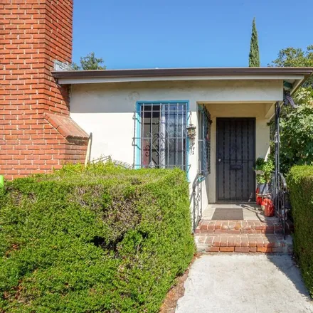 Image 4 - 1523 South Victoria Avenue, Los Angeles, CA 90019, USA - Townhouse for sale