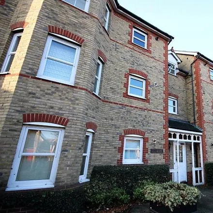 Rent this 2 bed apartment on Rose & Crown in Rainsford Road, Chelmsford