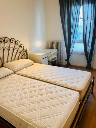 Rent this 3 bed room on Istituto comprensivo Giosuè Borsi in Via Ugo Ojetti, 13