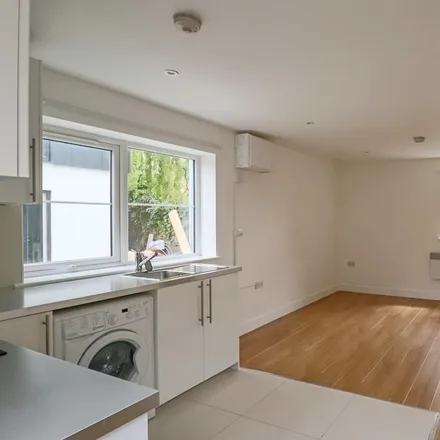 Rent this 2 bed apartment on 8 Kings Hedges Road in Cambridge, CB4 2PA