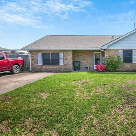 Buy this 3 bed house on 138 Rhett Place in Lazy Acres, Terrebonne Parish