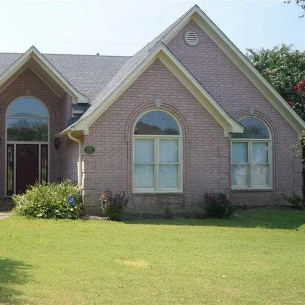 Buy this 3 bed house on 1200 Beaver Trail Drive in Memphis, TN 38016