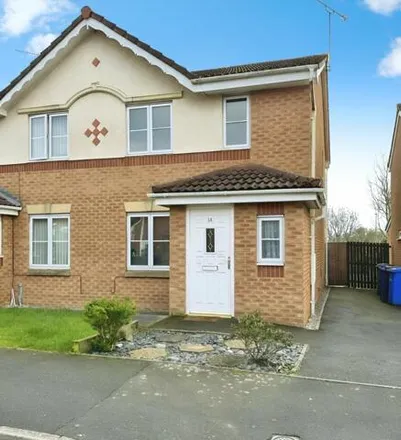 Rent this 3 bed duplex on Rushmore Drive in Widnes, WA8 9QA