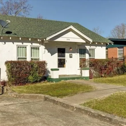 Buy this 2 bed house on 330 Henderson Street in Hot Springs, AR 71913