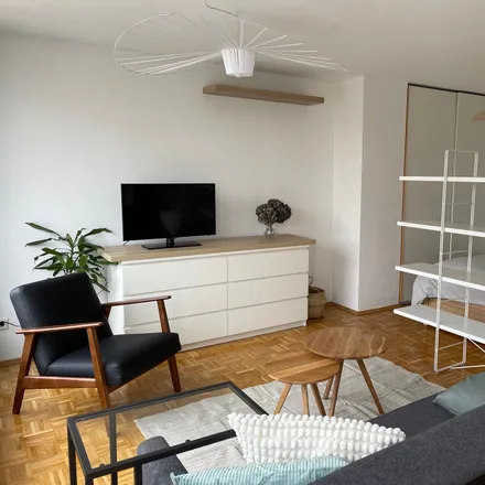 Rent this 2 bed apartment on Aachener Straße 188 in 50931 Cologne, Germany