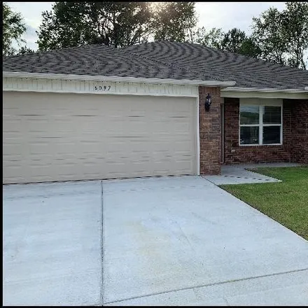 Rent this 3 bed house on 15501 West Azalea Drive in Alexander, Saline County