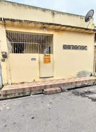 Buy this 3 bed house on Rua Joao Carneiro in Campos Elíseos, Duque de Caxias - RJ