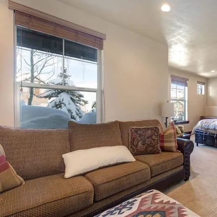 Rent this 6 bed house on Park City