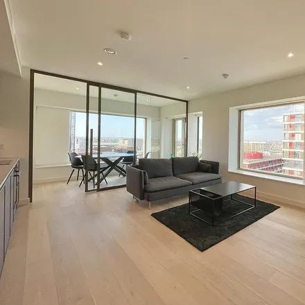 Rent this 2 bed apartment on Deanston Building in Royal Wharf, London