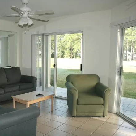 Rent this 2 bed house on Calabash