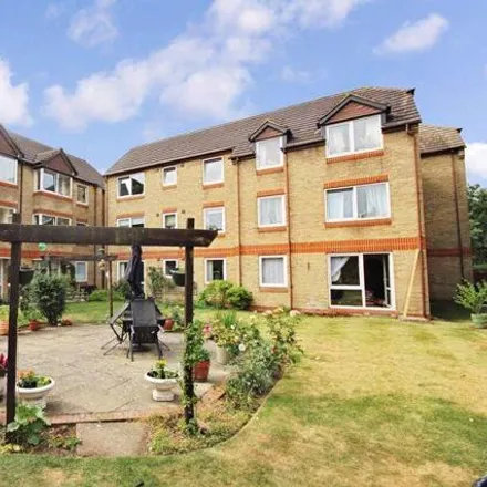 Buy this 1 bed apartment on Park Avenue in London, BR1 4HJ