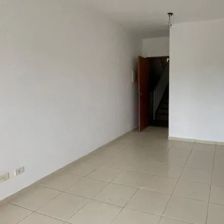 Rent this 2 bed apartment on Rua Oscar Tompson in Conjunto Residencial Nova Bertioga, Mogi das Cruzes - SP