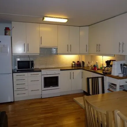 Rent this 6 bed apartment on Repslagerveita 8 in 7012 Trondheim, Norway