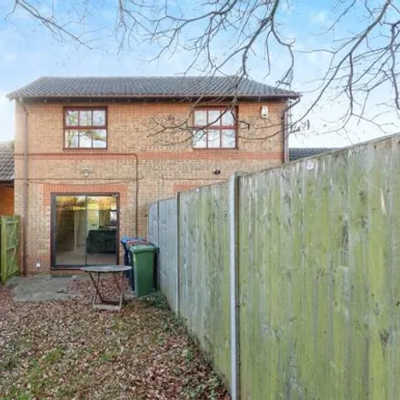 Image 8 - Titchmarsh Court, Milton Keynes, MK6 2SE, United Kingdom - Duplex for sale