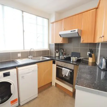 Image 4 - Londis, 67 Regents Park Road, Southampton, SO15 8PE, United Kingdom - Apartment for rent