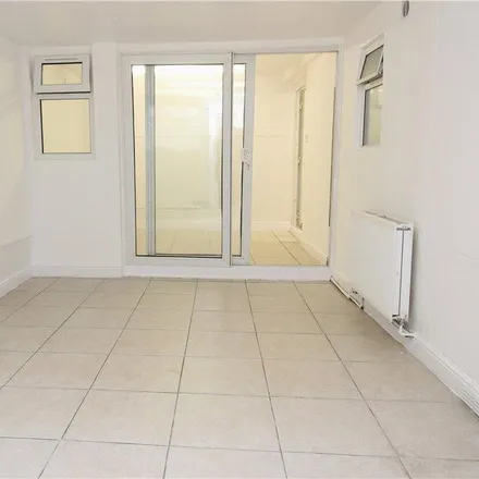 Image 4 - 1 Sycamore Avenue, London, W5 4LD, United Kingdom - Apartment for rent
