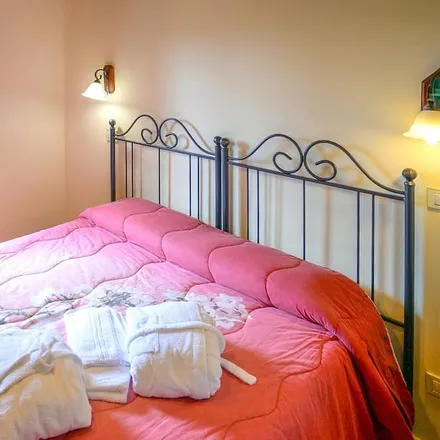 Rent this 2 bed apartment on 52045 Foiano della Chiana AR