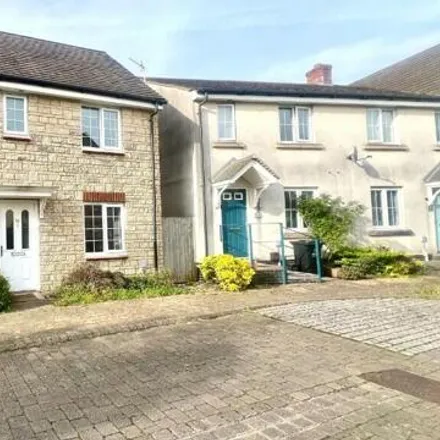 Rent this 3 bed duplex on Antony Road in Broad Blunsdon, SN25 2FL