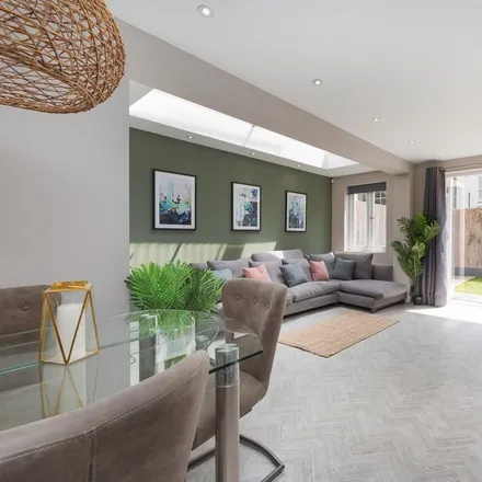 Rent this 2 bed apartment on Archel Road in London, W14 9QJ