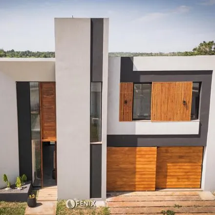Buy this 5 bed house on Brasil 2504 in Centro de Integración Territorial Riberas del Paraná, 3300 Posadas
