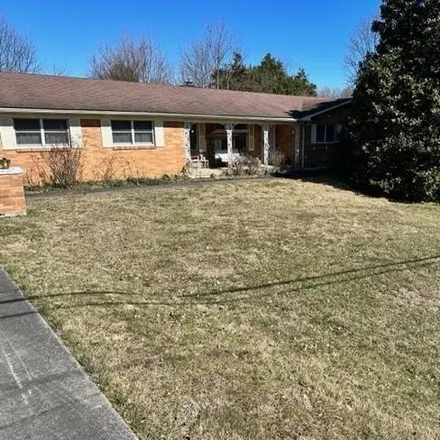 Buy this 3 bed house on 546 Tunnel Hill Rd in Elizabethtown, Kentucky
