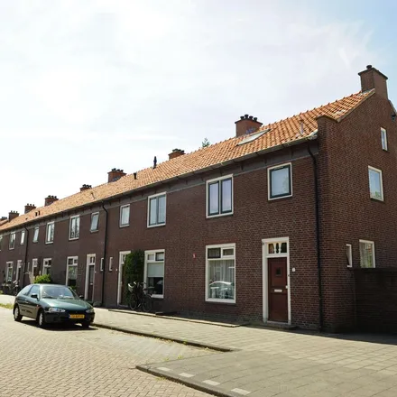 Rent this 3 bed apartment on Willem de Zwijgerstraat 5 in 3143 LP Maassluis, Netherlands