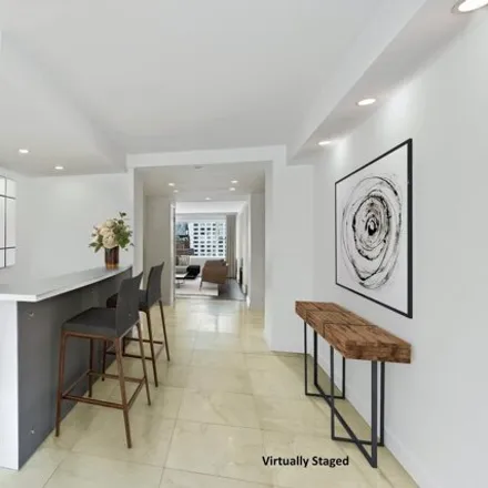 Image 3 - St. Tropez, East 63rd Street, New York, NY 10021, USA - Condo for sale