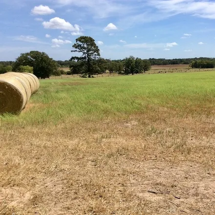 Buy this studio house on 100 Paint Creek Road in Bastrop County, TX 78650