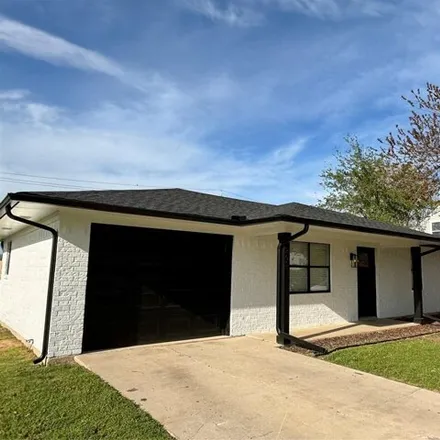 Buy this 2 bed house on 257 Southland Drive in Sanger, TX 76266
